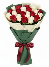 Букет Микс из красных и белых роз #REPLACE_PRED# Михайловском Республика Северная Осетия - Алания