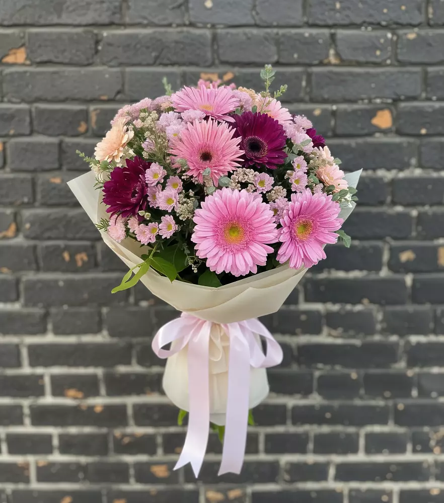 Букет цветов из: Герберы и Хризантемы в Михайловском Республика Северная Осетия - Алания