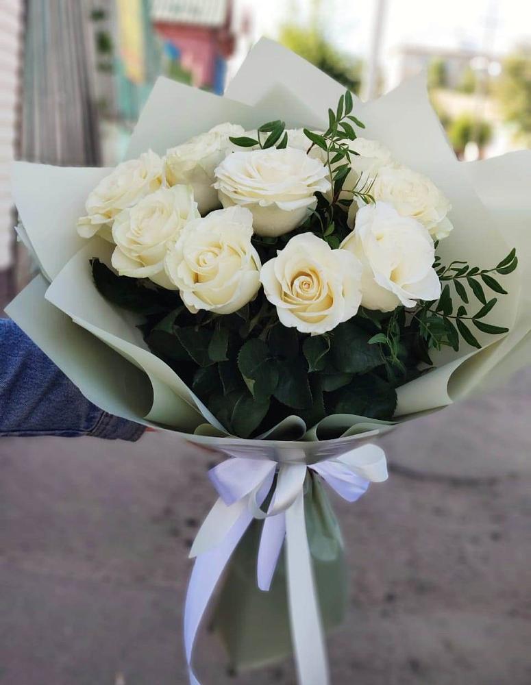 Букет Белые розы Проуд в Михайловском Республика Северная Осетия - Алания