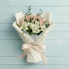 Букет цветов из:  Альстромерии в Михайловском Республика Северная Осетия - Алания