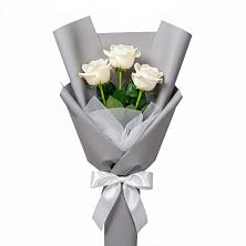 Букет 3 белые розы в Михайловском Республика Северная Осетия - Алания