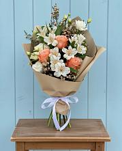 Букет цветов из:  Альстромерии, Лизиантусы, Розы и Хризантемы в Михайловском Республика Северная Осетия - Алания