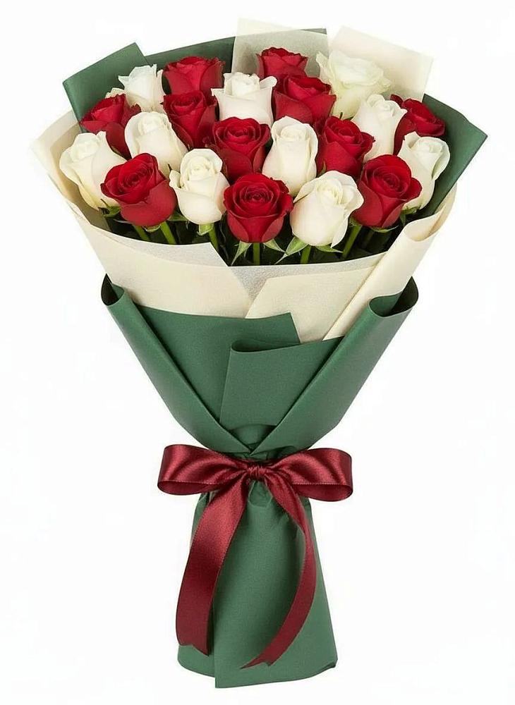 Букет Микс из красных и белых роз в Михайловском Республика Северная Осетия - Алания