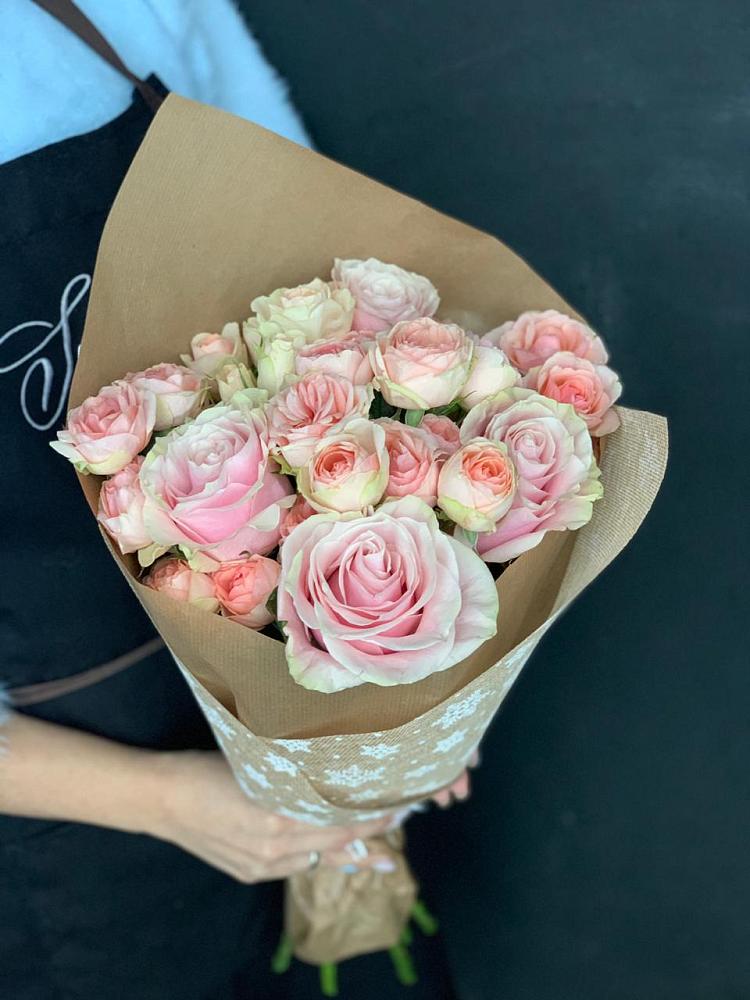 Букет цветов из: Хризантемы и Розы в Михайловском Республика Северная Осетия - Алания