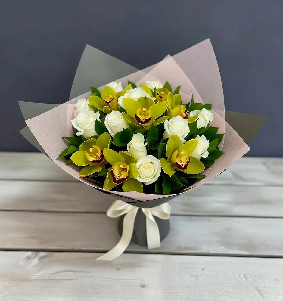 Букет цветов из: Орхидеи и Розы в Михайловском Республика Северная Осетия - Алания