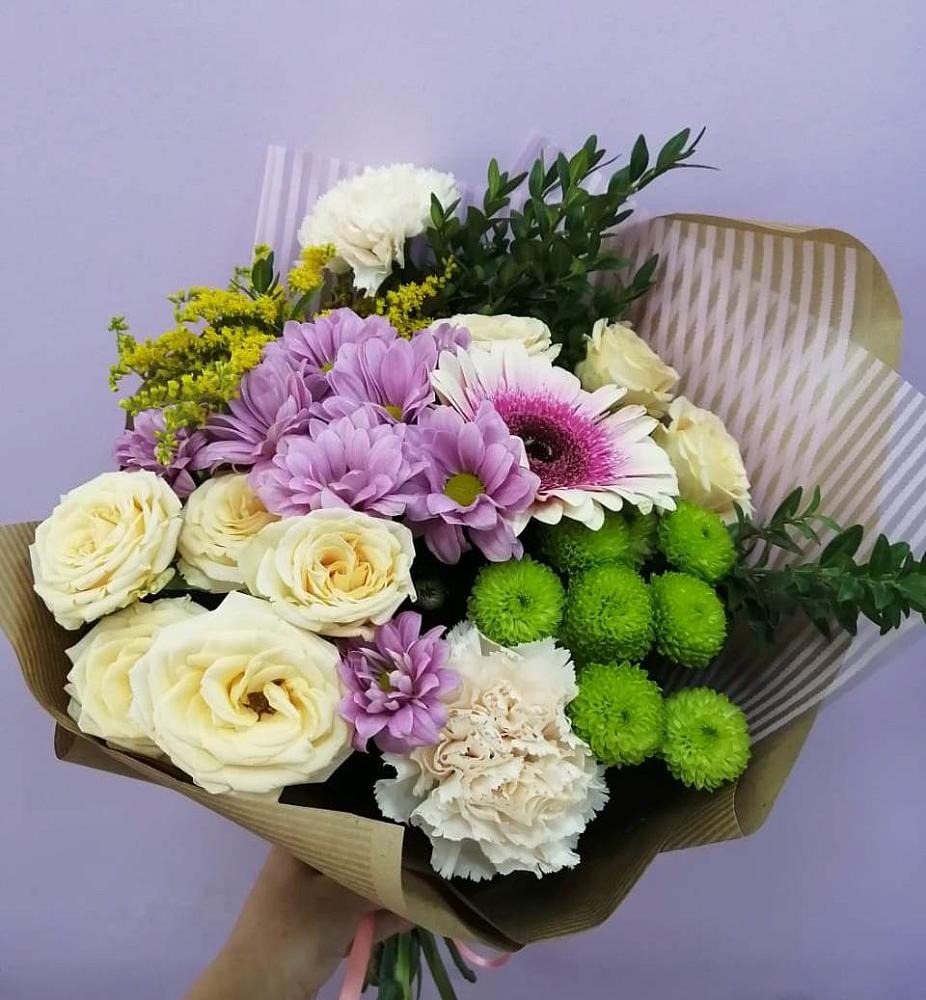 Букет цветов из: Хризантемы, Розы, Гвоздики и Герберы в Михайловском Республика Северная Осетия - Алания