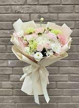 Букет цветов из:  Гвоздики, Розы, Лизиантусы и Хризантемы #REPLACE_PRED# Михайловском Республика Северная Осетия - Алания
