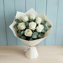 Букет Белые розы в Эвкалипте в Михайловском Республика Северная Осетия - Алания