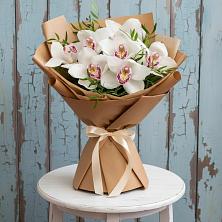 Букет цветов из:  Орхидеи и Розы в Михайловском Республика Северная Осетия - Алания