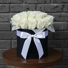 Цветочная композиция из Розы в шляпной коробке в Михайловском Республика Северная Осетия - Алания