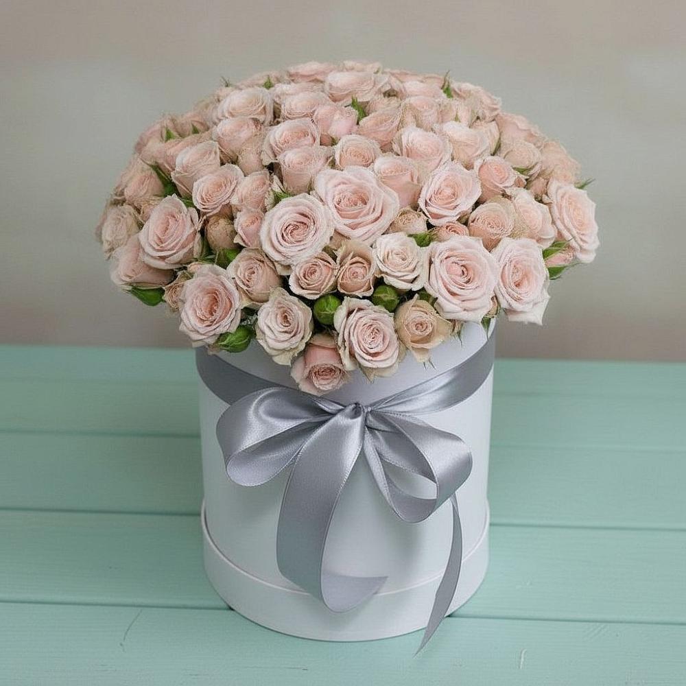 Цветочная композиция из Розы в шляпной коробке в Михайловском Республика Северная Осетия - Алания